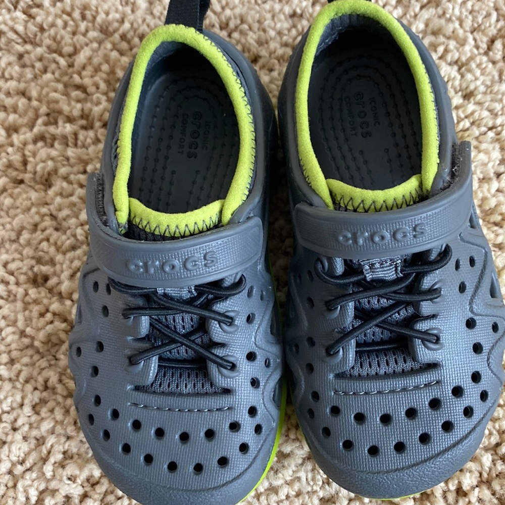 Crocs NWT